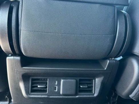 Used 2024 Chevrolet Silverado 1500 LT AWD/4WD image 30