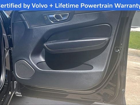 Used 2025 Volvo XC60 B5 Plus AWD/4WD image 26