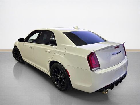 Used 2019 Chrysler 300 S image 6