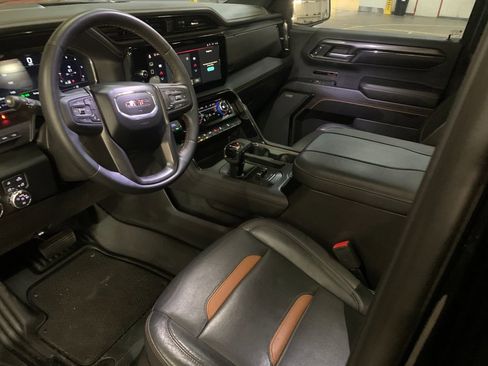Used 2023 GMC Sierra 1500 AT4 w/ Technology Package image 11