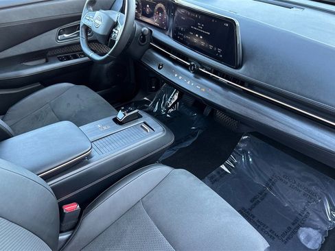 Certified 2023 Nissan Ariya AWD image 16