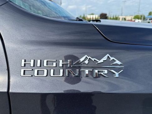 Used 2022 Chevrolet Tahoe High Country AWD/4WD image 9