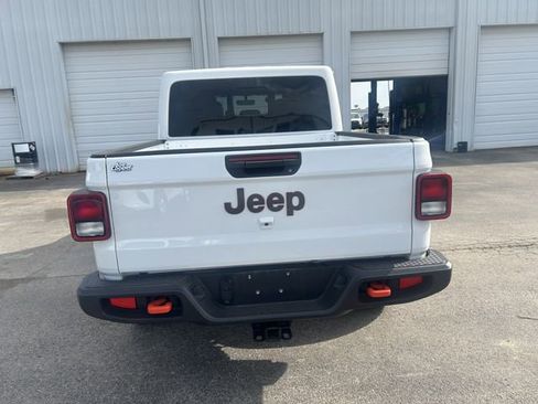 Used 2023 Jeep Gladiator Mojave w/ Cold Weather Group image 4