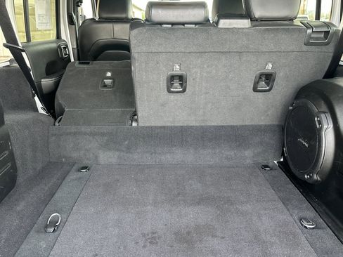 Used 2023 Jeep Wrangler Sahara image 16