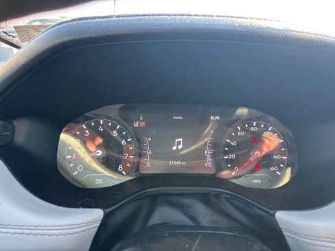 Used 2023 Jeep Compass Limited w/ Sun and Sound Group image 9