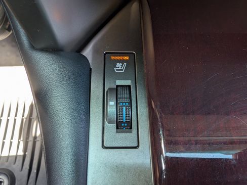 Used 2017 Lexus GX 460 Premium image 34