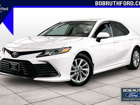 Used 2024 Toyota Camry LE image 1