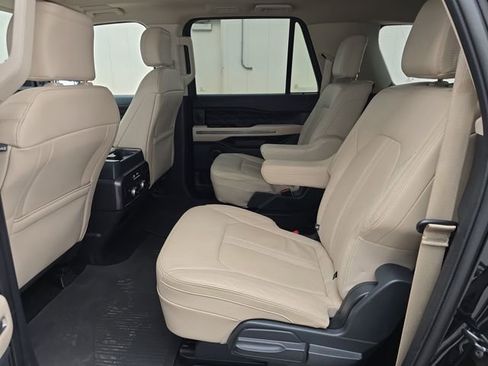 Used 2023 Ford Expedition Max Platinum image 25