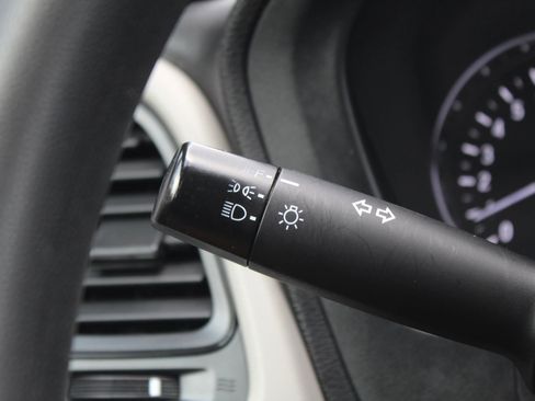 Used 2016 Honda HR-V LX image 28