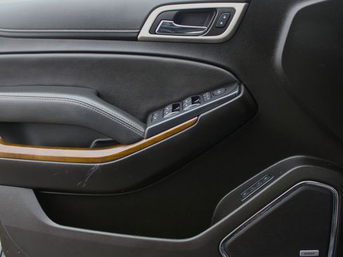 Used 2019 GMC Yukon XL Denali image 14