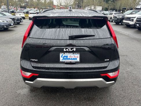 Certified 2023 Kia Niro EX Touring image 6