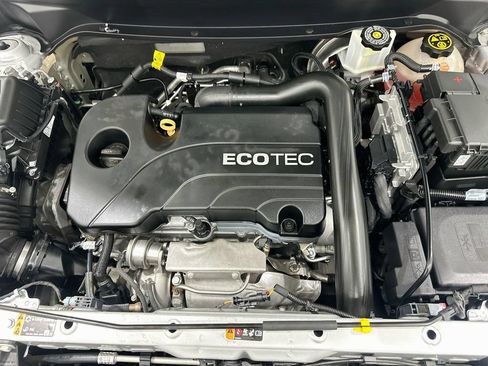 Certified 2020 Chevrolet Equinox LS FWD image 28