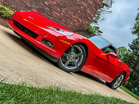 Used 2008 Chevrolet Corvette Coupe w/ Preferred Equipment Group RWD image 11