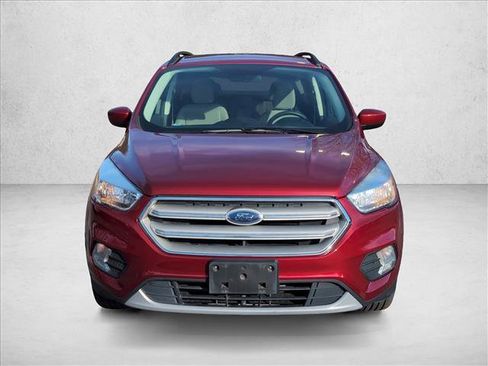 Used 2018 Ford Escape SE image 2