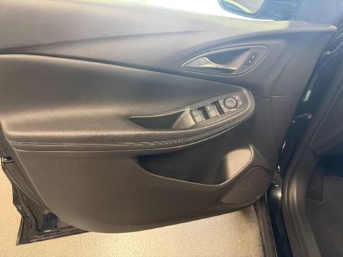 Used 2025 Buick Encore GX Preferred AWD/4WD image 10