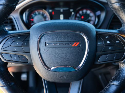 Used 2020 Dodge Challenger SXT w/ Plus Package image 11