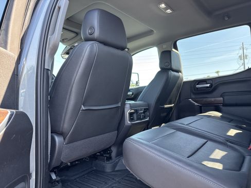 Used 2021 GMC Sierra 1500 SLT w/ SLT Premium Plus Package AWD/4WD image 20