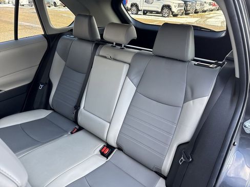 Used 2019 Toyota RAV4 XLE Premium image 21