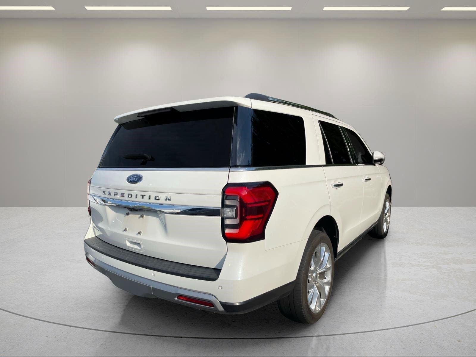 Used 2024 Ford Expedition Limited RWD image 6