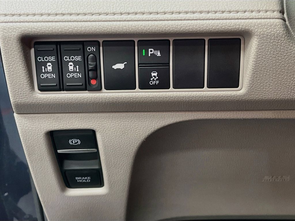 Used 2025 Honda Odyssey Touring image 10
