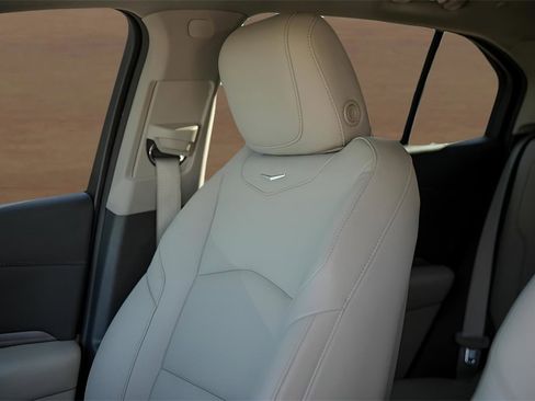 Certified 2023 Cadillac XT4 Luxury w/ Driver Awareness Package image 13