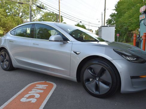Used 2018 Tesla Model 3 Long Range AWD/4WD image 32