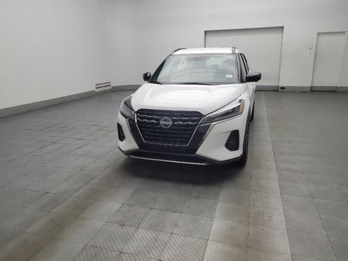 Used 2024 Nissan Kicks SR FWD image 15