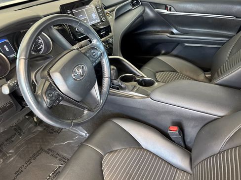 Used 2023 Toyota Camry SE w/ Convenience Package FWD image 11