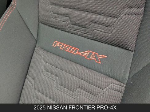 Used 2025 Nissan Frontier PRO-4X AWD/4WD image 20