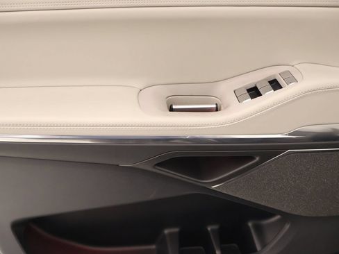 New 2025 Lincoln Navigator Reserve AWD/4WD image 18