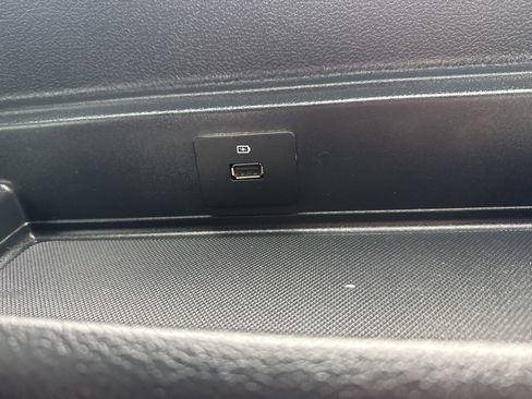 Used 2023 Ford Expedition Limited image 20