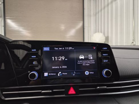 Used 2022 Hyundai Elantra SEL w/ Convenience + Premium Package image 27