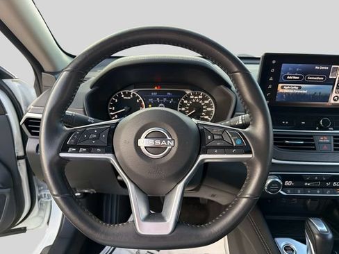 Certified 2025 Nissan Altima 2.5 SL FWD image 18