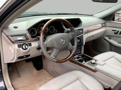Used 2011 Mercedes-Benz E 350 Sedan image 17