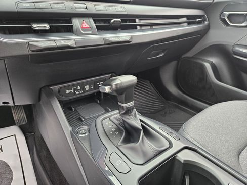 Used 2025 Kia K4 EX image 23
