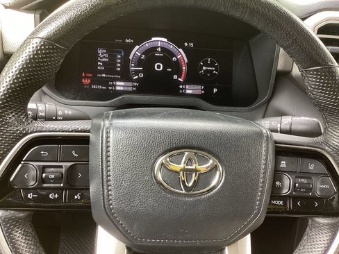 Used 2024 Toyota Tundra Limited AWD/4WD image 18