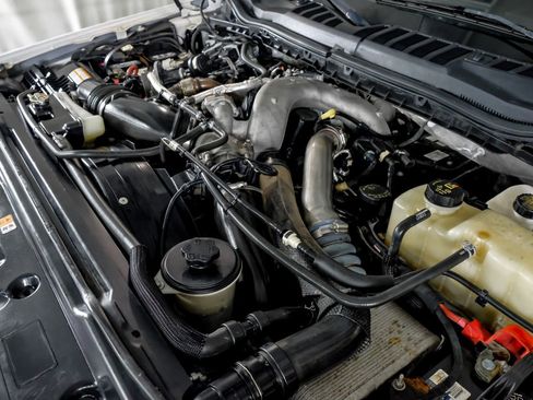 Used 2020 Ford F350 Lariat w/ Lariat Value Package image 47