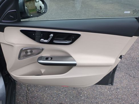 Used 2025 Mercedes-Benz C 300 Sedan image 35