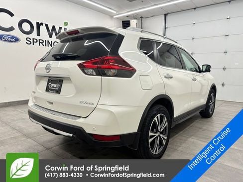 Used 2020 Nissan Rogue SV w/ Premium Package image 5