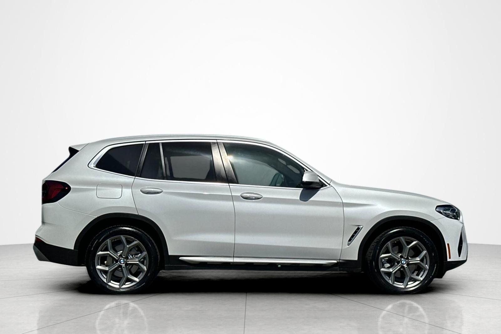 Used 2024 BMW X3 sDrive30i RWD image 6