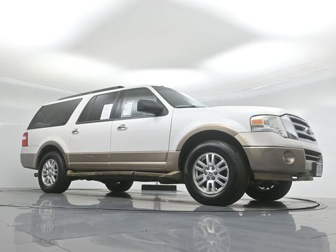 Used 2014 Ford Expedition EL XLT w/ Equipment Group 202A image 3