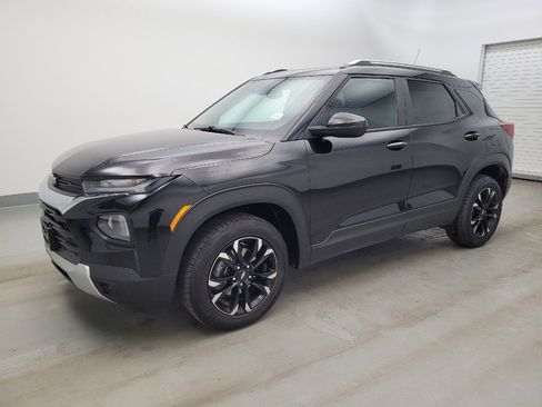 Used 2023 Chevrolet TrailBlazer LT w/ Convenience Package image 2