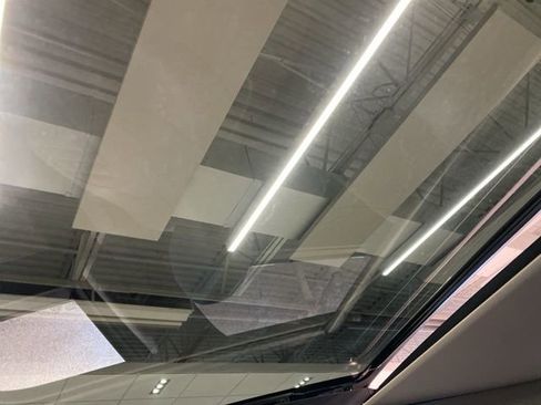 Used 2023 Kia Sorento SX image 21