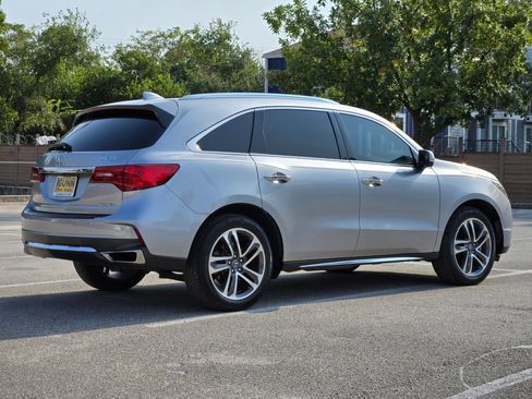 Used 2018 Acura MDX SH-AWD w/ Advance Package image 3