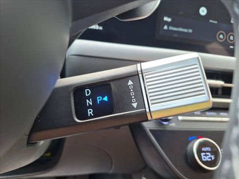 Used 2025 Hyundai Sonata Limited FWD image 12