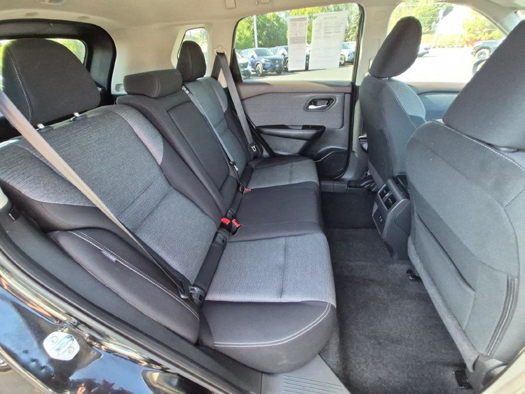 Used 2023 Nissan Rogue SV AWD/4WD image 25