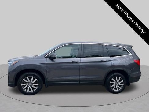 Used 2021 Honda Pilot EX image 2