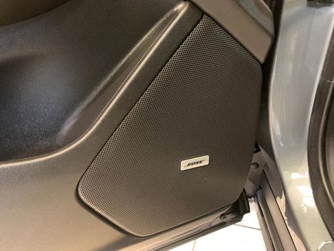 Used 2022 Cadillac XT6 Premium Luxury image 16