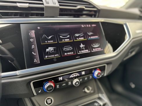 Certified 2024 Audi Q3 2.0T Premium Plus w/ Premium Plus Package image 15