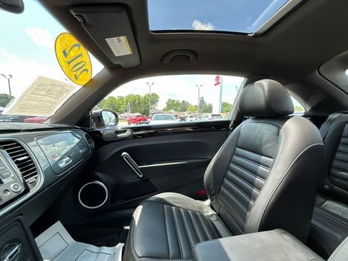 Used 2012 Volkswagen Beetle 2.0T FWD image 37